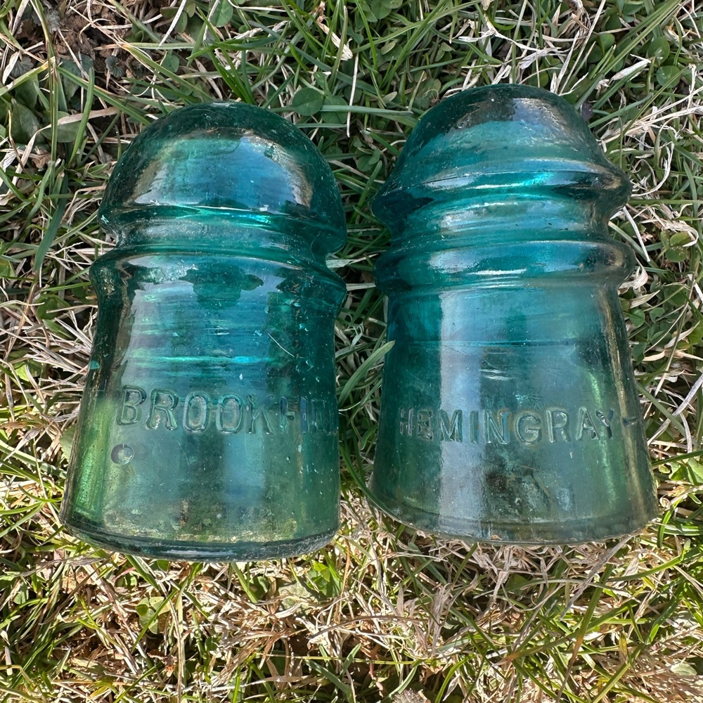 Vintage Hemingray N 9 Brookfield Glass Insulators Blue Green Aqua